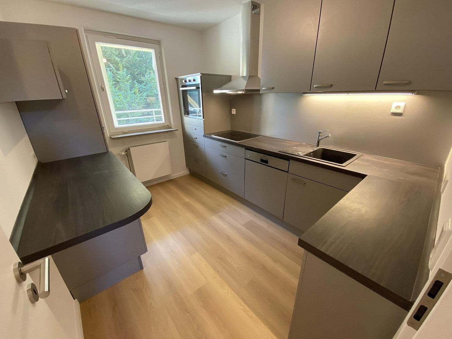 Prenájom bytu 3-izbový 85 m², Am Gottesberg 25, Bielefeld, Severné Porýnie - Westfálsko Prenájom bytu 3-izbový 85 m², Am Gottesberg 25, Bielefeld, Severné Porýnie - Westfálsko