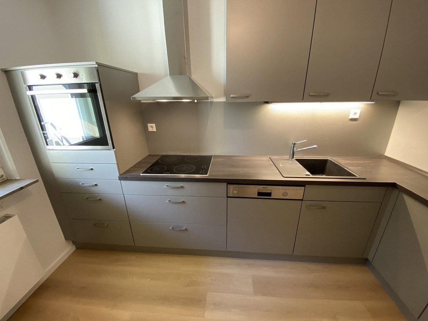 Prenájom bytu 3-izbový 85 m², Am Gottesberg 25, Bielefeld, Severné Porýnie - Westfálsko Prenájom bytu 3-izbový 85 m², Am Gottesberg 25, Bielefeld, Severné Porýnie - Westfálsko