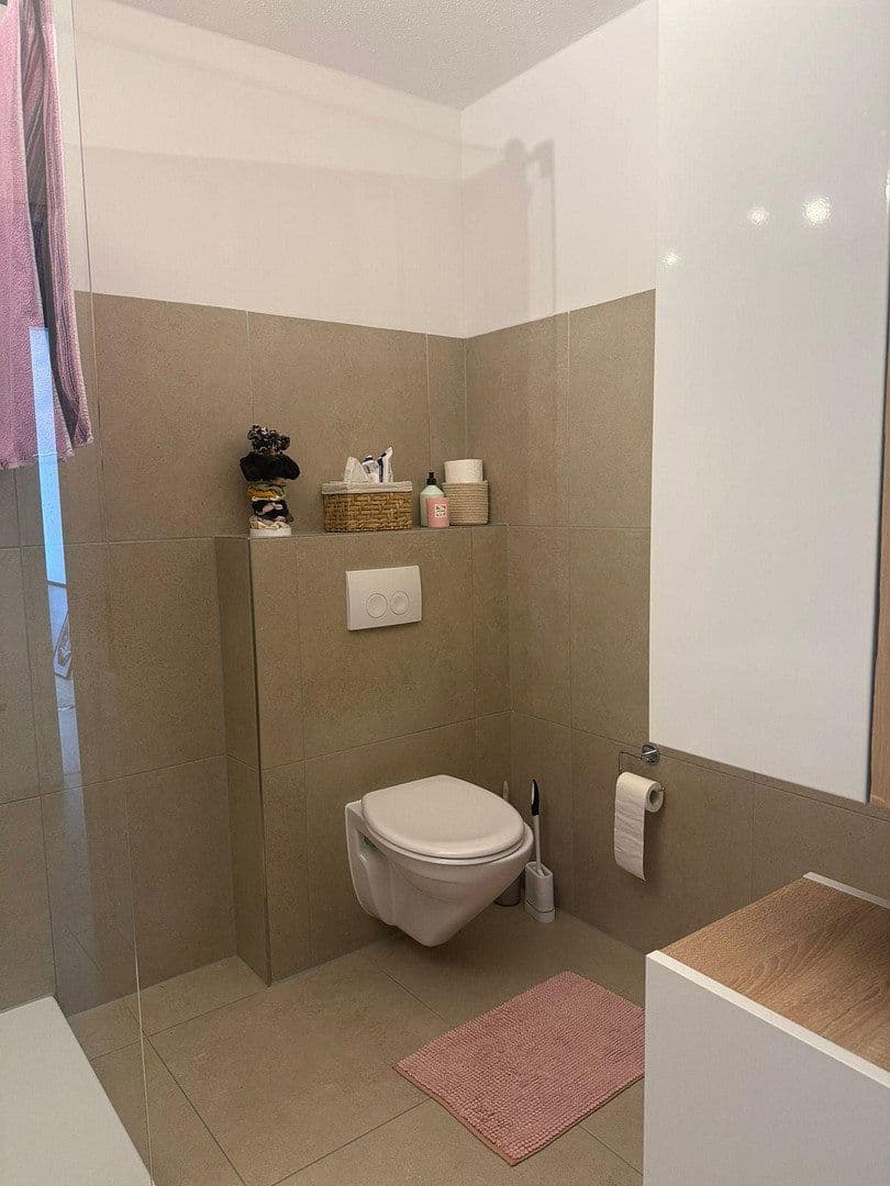 Prenájom bytu 3-izbový 85 m², Am Gottesberg 25, Bielefeld, Severné Porýnie - Westfálsko Prenájom bytu 3-izbový 85 m², Am Gottesberg 25, Bielefeld, Severné Porýnie - Westfálsko