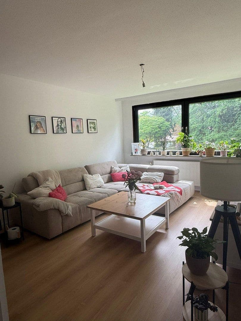 Prenájom bytu 3-izbový 85 m², Am Gottesberg 25, Bielefeld, Severné Porýnie - Westfálsko Prenájom bytu 3-izbový 85 m², Am Gottesberg 25, Bielefeld, Severné Porýnie - Westfálsko