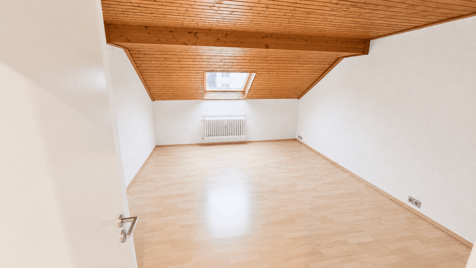 Prenájom bytu 3-izbový 92 m², Raiffeisenstraße 14-16, Remagen, Porýnie-Falcko Prenájom bytu 3-izbový 92 m², Raiffeisenstraße 14-16, Remagen, Porýnie-Falcko