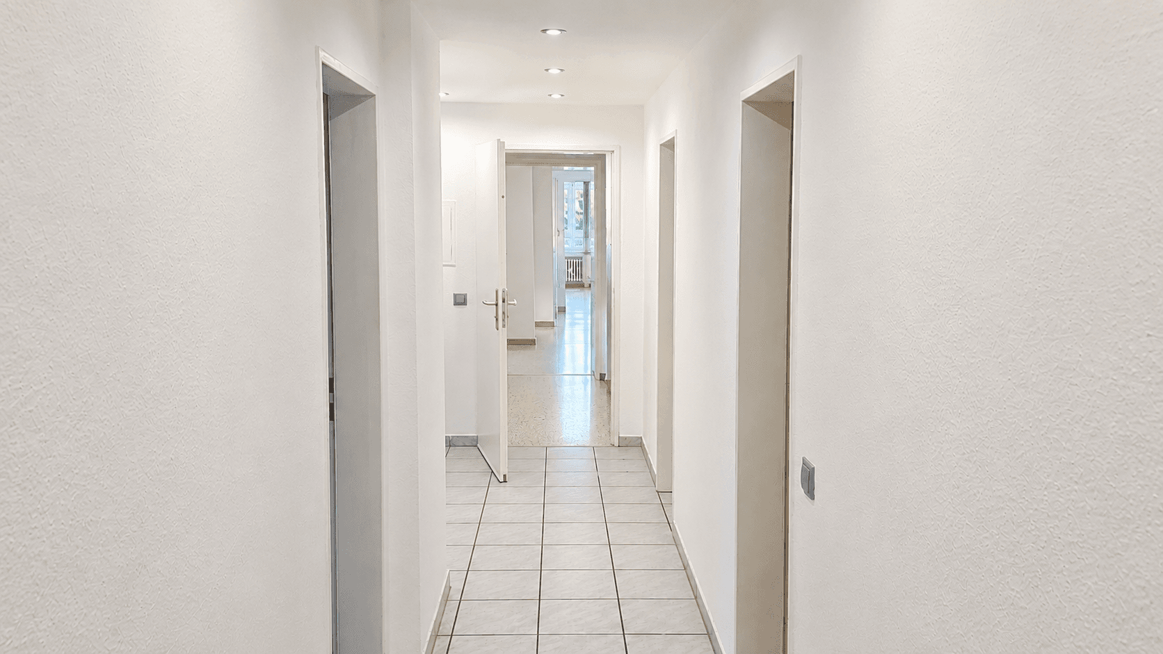 Prenájom bytu 3-izbový 92 m², Raiffeisenstraße 14-16, Remagen, Porýnie-Falcko Prenájom bytu 3-izbový 92 m², Raiffeisenstraße 14-16, Remagen, Porýnie-Falcko