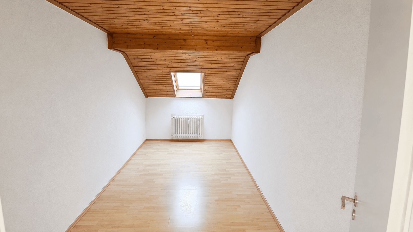 Prenájom bytu 3-izbový 92 m², Raiffeisenstraße 14-16, Remagen, Porýnie-Falcko Prenájom bytu 3-izbový 92 m², Raiffeisenstraße 14-16, Remagen, Porýnie-Falcko