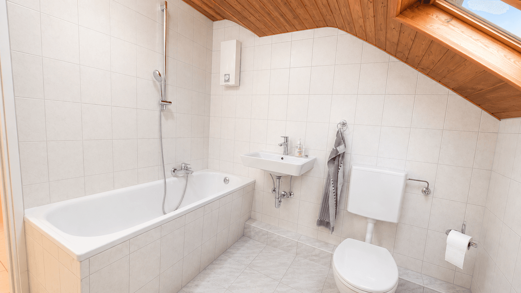 Prenájom bytu 3-izbový 92 m², Raiffeisenstraße 14-16, Remagen, Porýnie-Falcko Prenájom bytu 3-izbový 92 m², Raiffeisenstraße 14-16, Remagen, Porýnie-Falcko