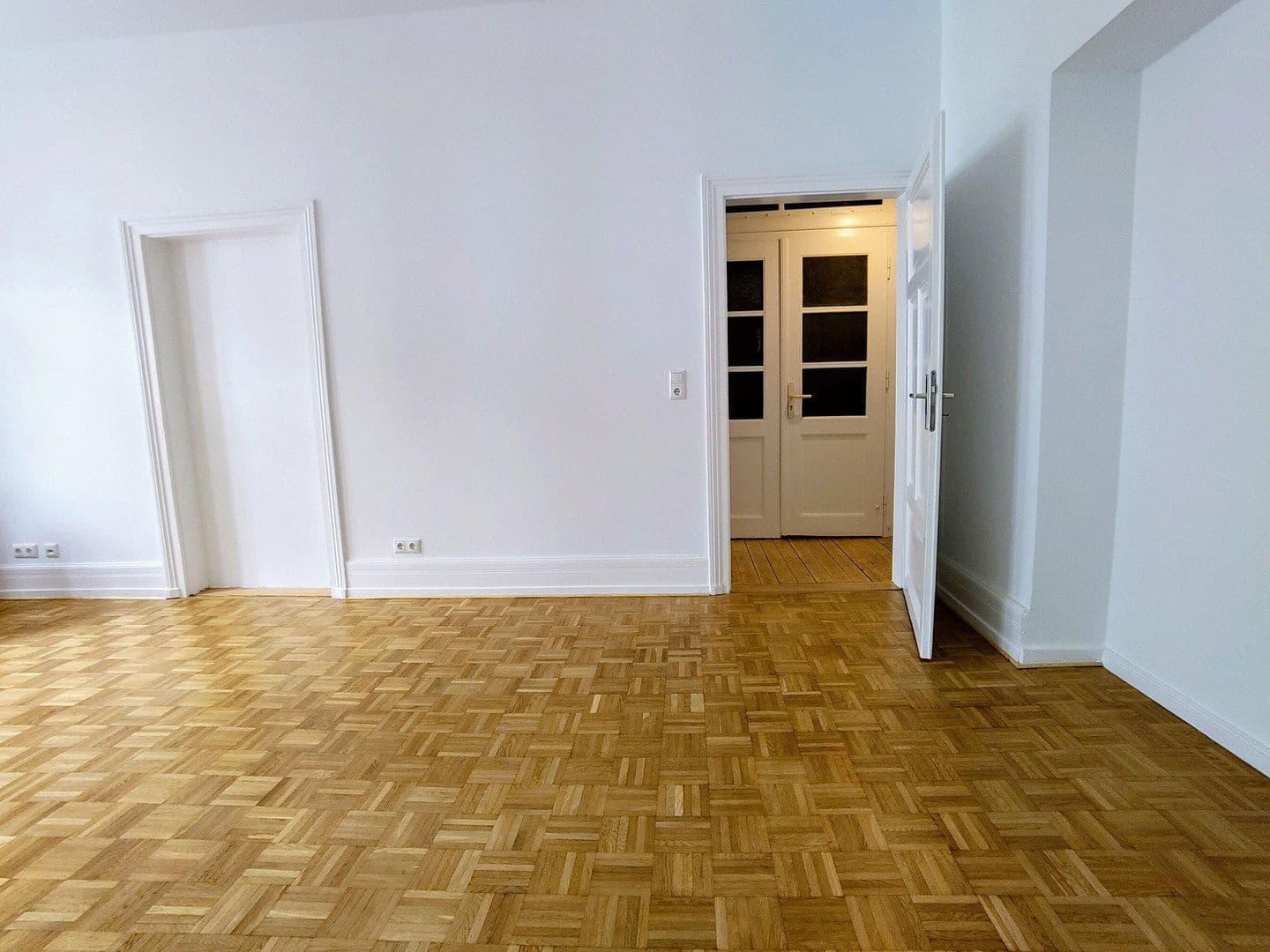 Predaj bytu 3-izbový 88 m², Frankfurt am Main, Hesensko Predaj bytu 3-izbový 88 m², Frankfurt am Main, Hesensko