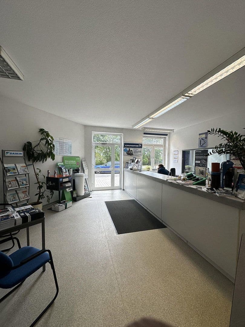 Prenájom nebytového priestoru 500 m², Obere Hilgenstock 2, Warburg, Severné Porýnie - Westfálsko Prenájom nebytového priestoru 500 m², Obere Hilgenstock 2, Warburg, Severné Porýnie - Westfálsko