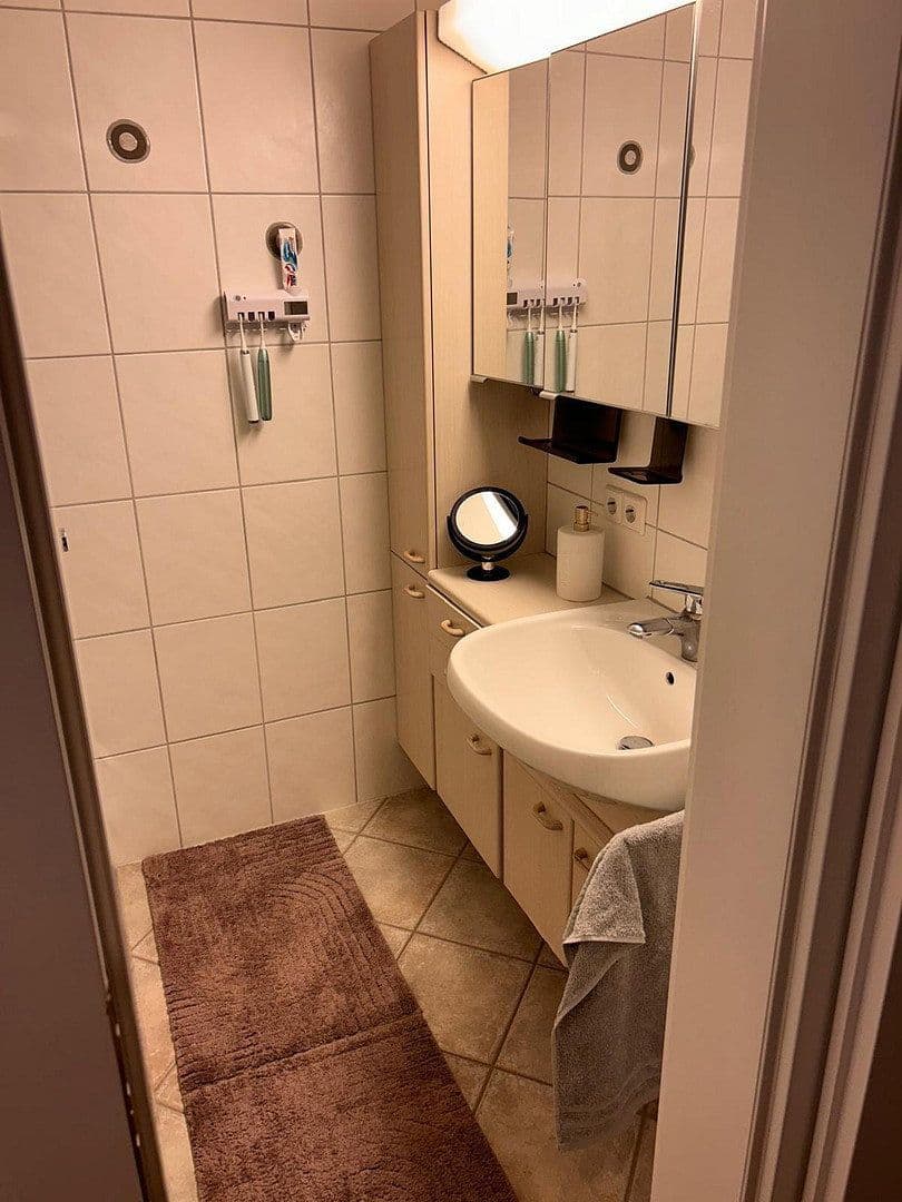 Prenájom bytu 3-izbový 87 m², Roherer Höhe 7, Stuttgart, Bádensko-Wurttembersko Prenájom bytu 3-izbový 87 m², Roherer Höhe 7, Stuttgart, Bádensko-Wurttembersko