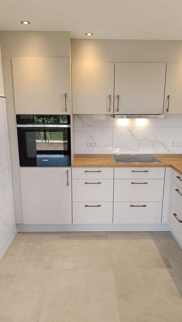 Prenájom bytu 3-izbový 108 m², Kehl, Bádensko-Wurttembersko Prenájom bytu 3-izbový 108 m², Kehl, Bádensko-Wurttembersko