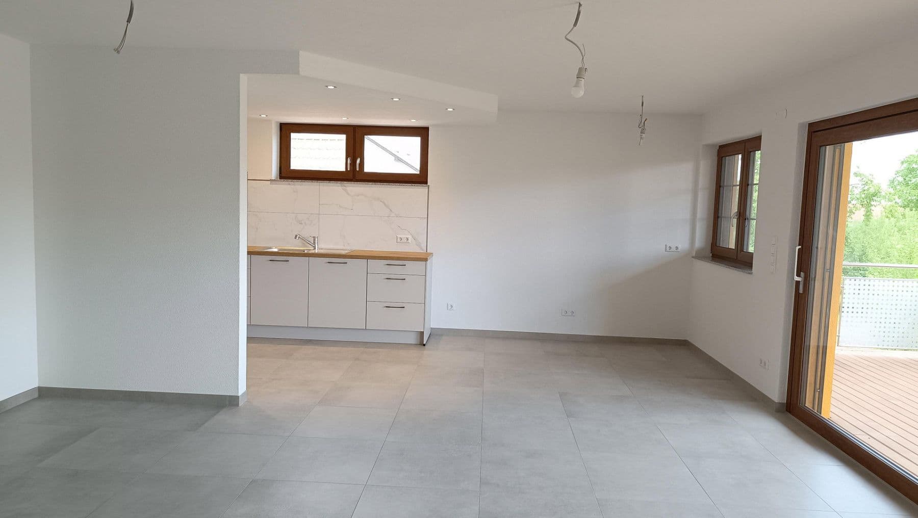 Prenájom bytu 3-izbový 108 m², Kehl, Bádensko-Wurttembersko Prenájom bytu 3-izbový 108 m², Kehl, Bádensko-Wurttembersko