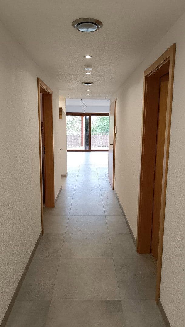 Prenájom bytu 3-izbový 108 m², Kehl, Bádensko-Wurttembersko Prenájom bytu 3-izbový 108 m², Kehl, Bádensko-Wurttembersko