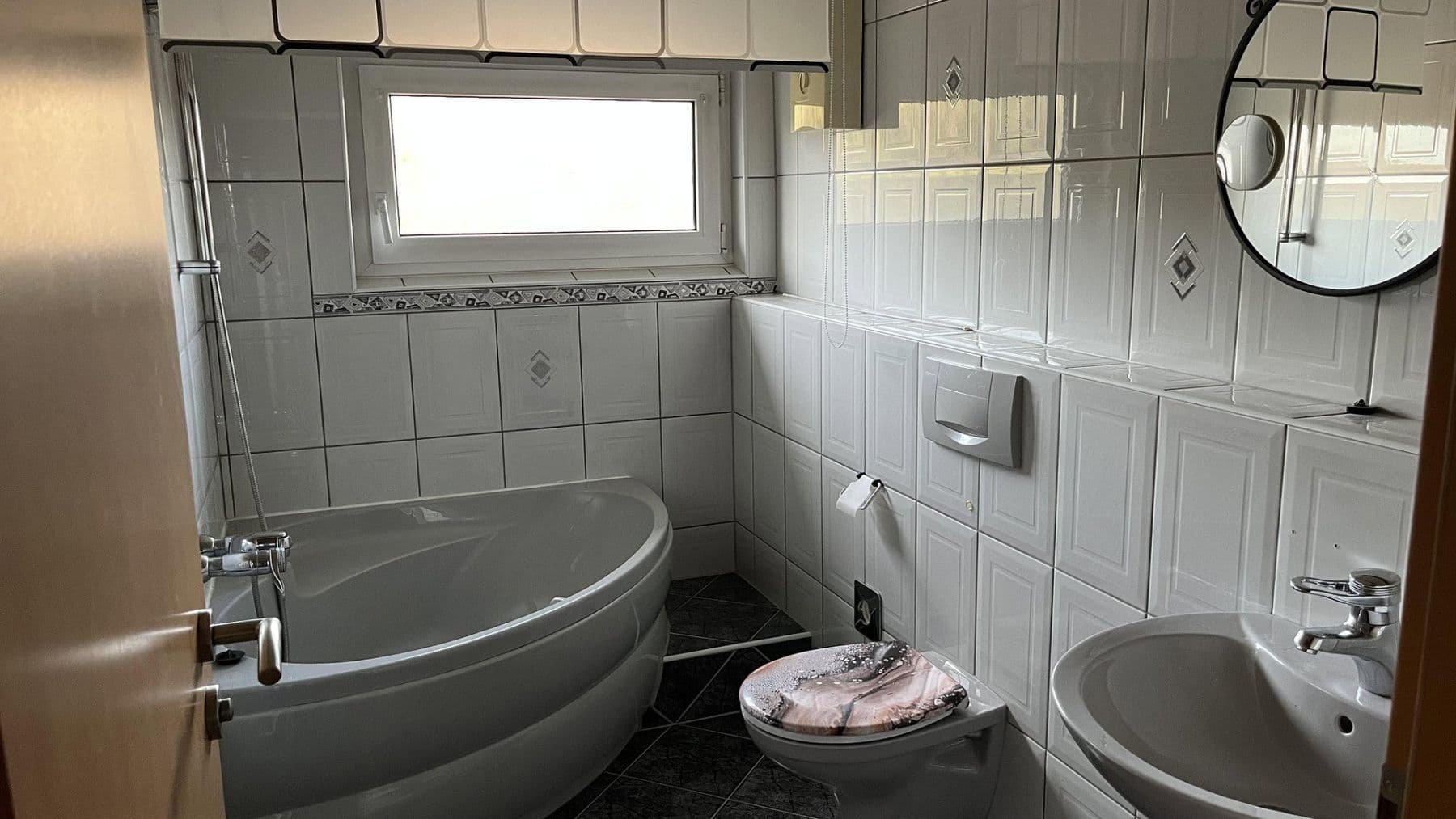 Prenájom bytu 4-izbový 90 m², Hochstraße 50, Gummersbach, Severné Porýnie - Westfálsko Prenájom bytu 4-izbový 90 m², Hochstraße 50, Gummersbach, Severné Porýnie - Westfálsko