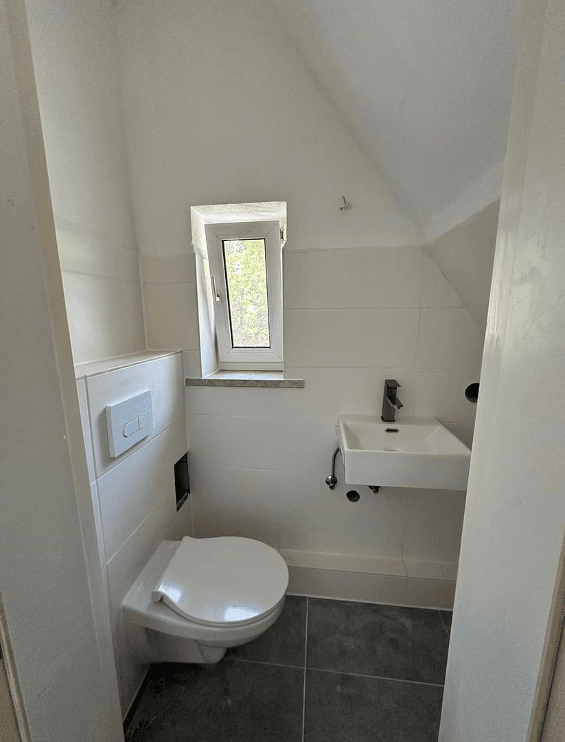 Prenájom bytu 3-izbový 63 m², Karl-Liebknecht-Straße 108, Jena, Durínsko Prenájom bytu 3-izbový 63 m², Karl-Liebknecht-Straße 108, Jena, Durínsko