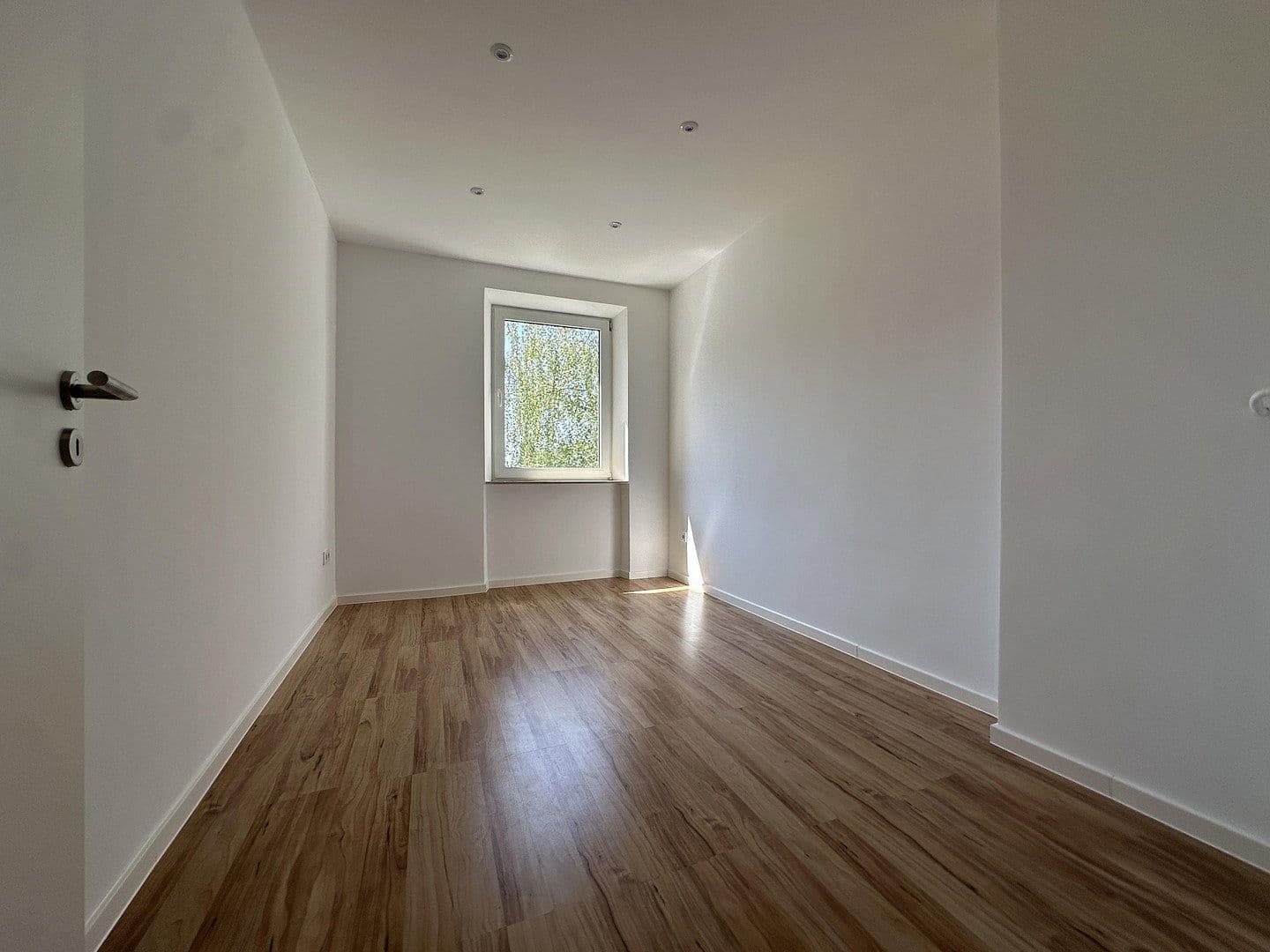 Prenájom bytu 4-izbový 71 m², Hallerstraße 23, Nürnberg, Bavorsko Prenájom bytu 4-izbový 71 m², Hallerstraße 23, Nürnberg, Bavorsko