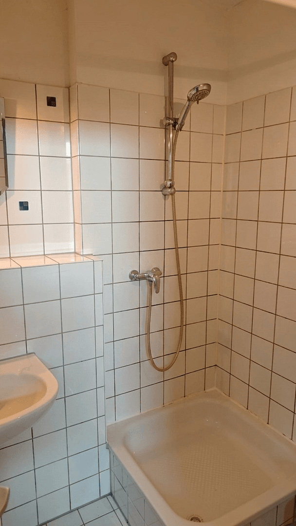 Predaj bytu 1-izbový 24 m², Nikolausstraße, Köln, Severné Porýnie - Westfálsko Predaj bytu 1-izbový 24 m², Nikolausstraße, Köln, Severné Porýnie - Westfálsko
