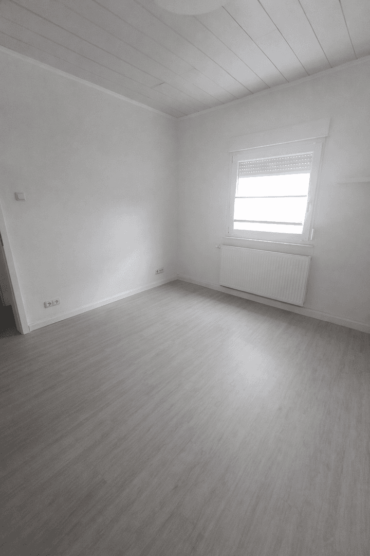 Prenájom bytu 4-izbový 100 m², Weserstraße 29, Rüsselsheim am Main, Hesensko Prenájom bytu 4-izbový 100 m², Weserstraße 29, Rüsselsheim am Main, Hesensko