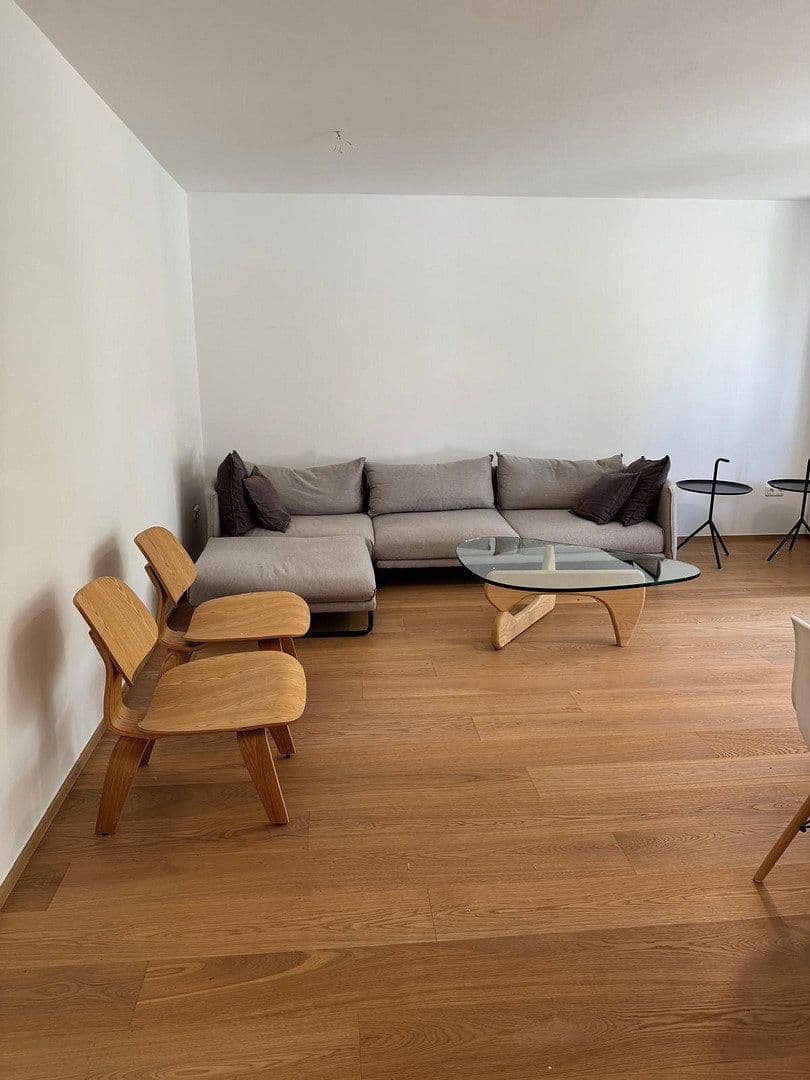 Prenájom bytu 2-izbový 66 m², Mauerkircherstraße 85, München, Bavorsko Prenájom bytu 2-izbový 66 m², Mauerkircherstraße 85, München, Bavorsko