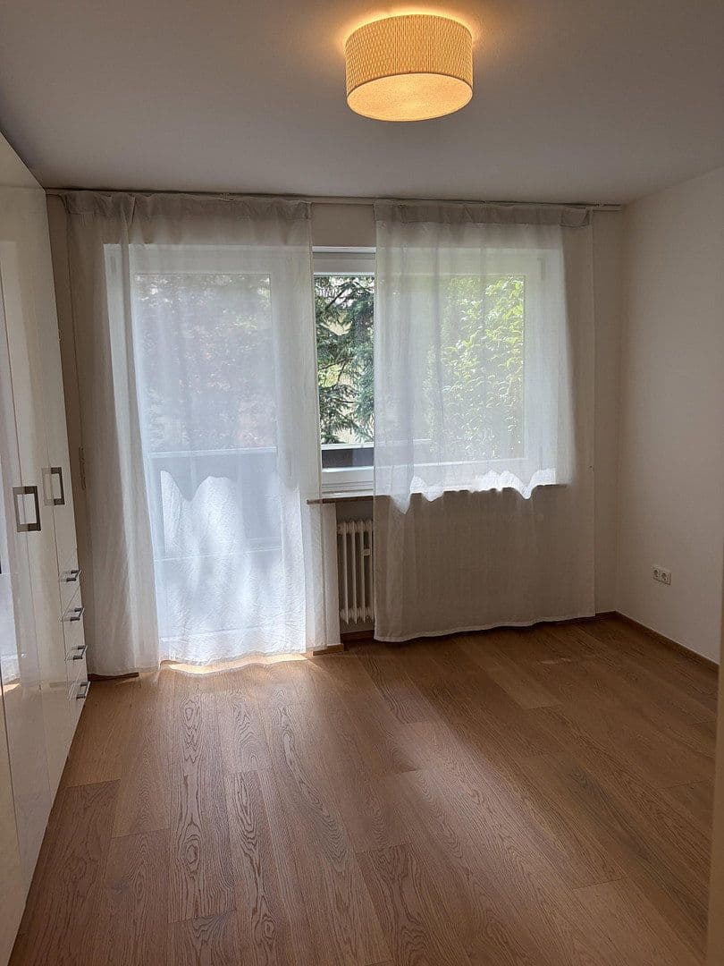 Prenájom bytu 2-izbový 66 m², Mauerkircherstraße 85, München, Bavorsko Prenájom bytu 2-izbový 66 m², Mauerkircherstraße 85, München, Bavorsko