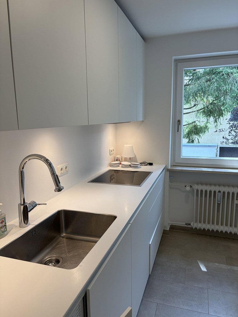 Prenájom bytu 2-izbový 66 m², Mauerkircherstraße 85, München, Bavorsko Prenájom bytu 2-izbový 66 m², Mauerkircherstraße 85, München, Bavorsko
