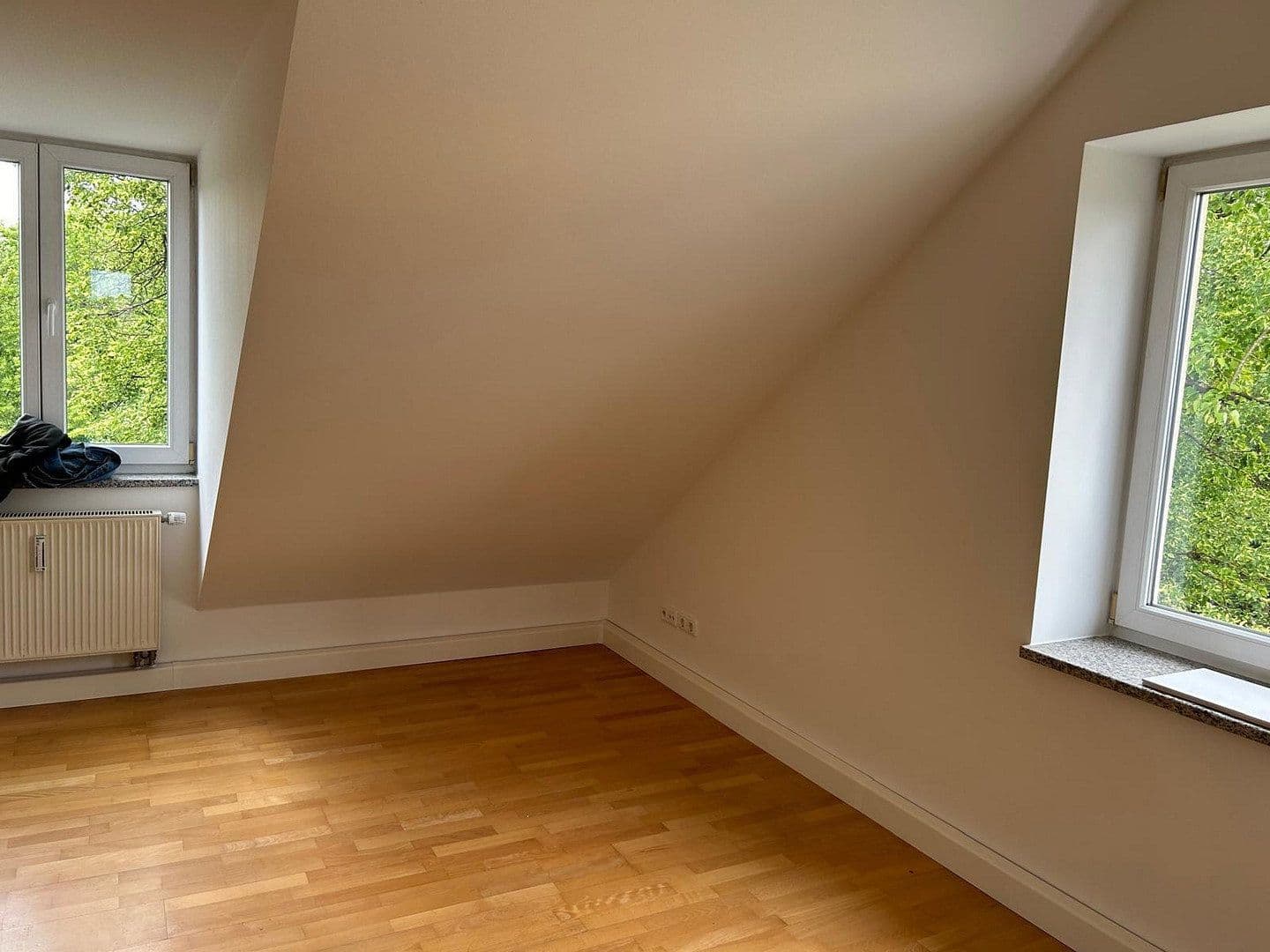 Prenájom bytu 3-izbový 86 m², Einhornalle 41, München, Bavorsko Prenájom bytu 3-izbový 86 m², Einhornalle 41, München, Bavorsko