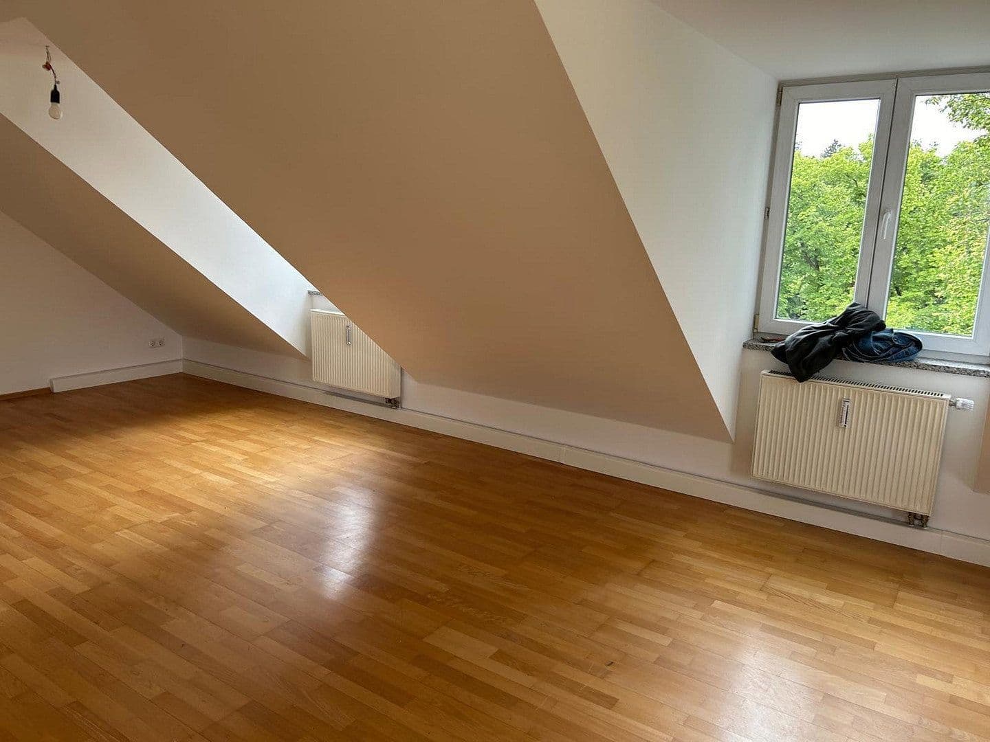 Prenájom bytu 3-izbový 86 m², Einhornalle 41, München, Bavorsko Prenájom bytu 3-izbový 86 m², Einhornalle 41, München, Bavorsko