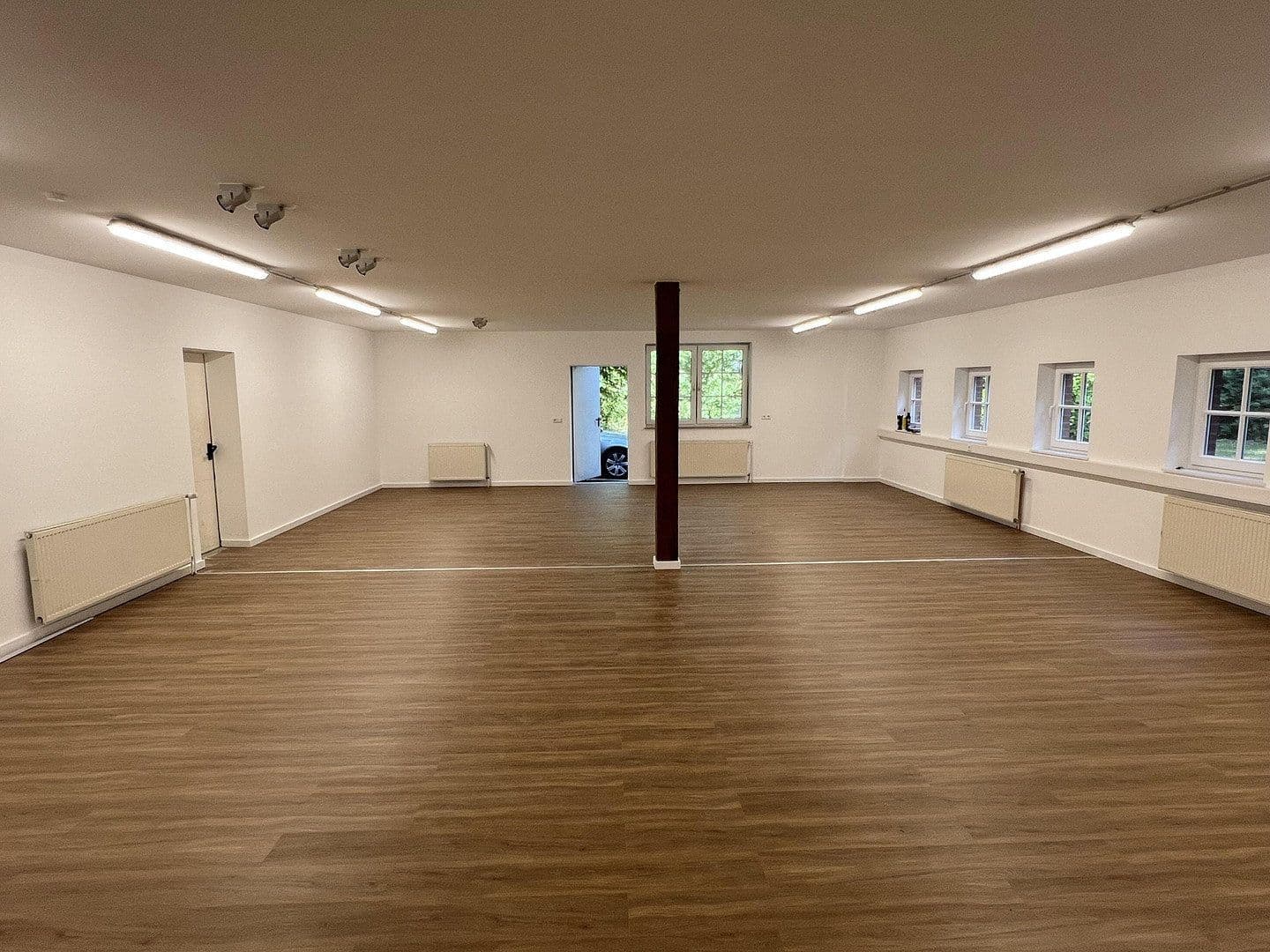 Prenájom kancelárie 100 m², Badbergen, Dolné Sasko Prenájom kancelárie 100 m², Badbergen, Dolné Sasko