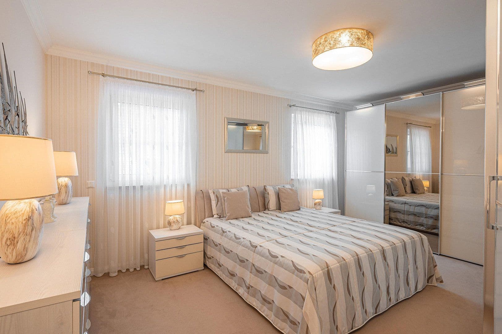 Predaj domu 215 m², pozemok 824 m², Falkensee, Brandenbursko Predaj domu 215 m², pozemok 824 m², Falkensee, Brandenbursko