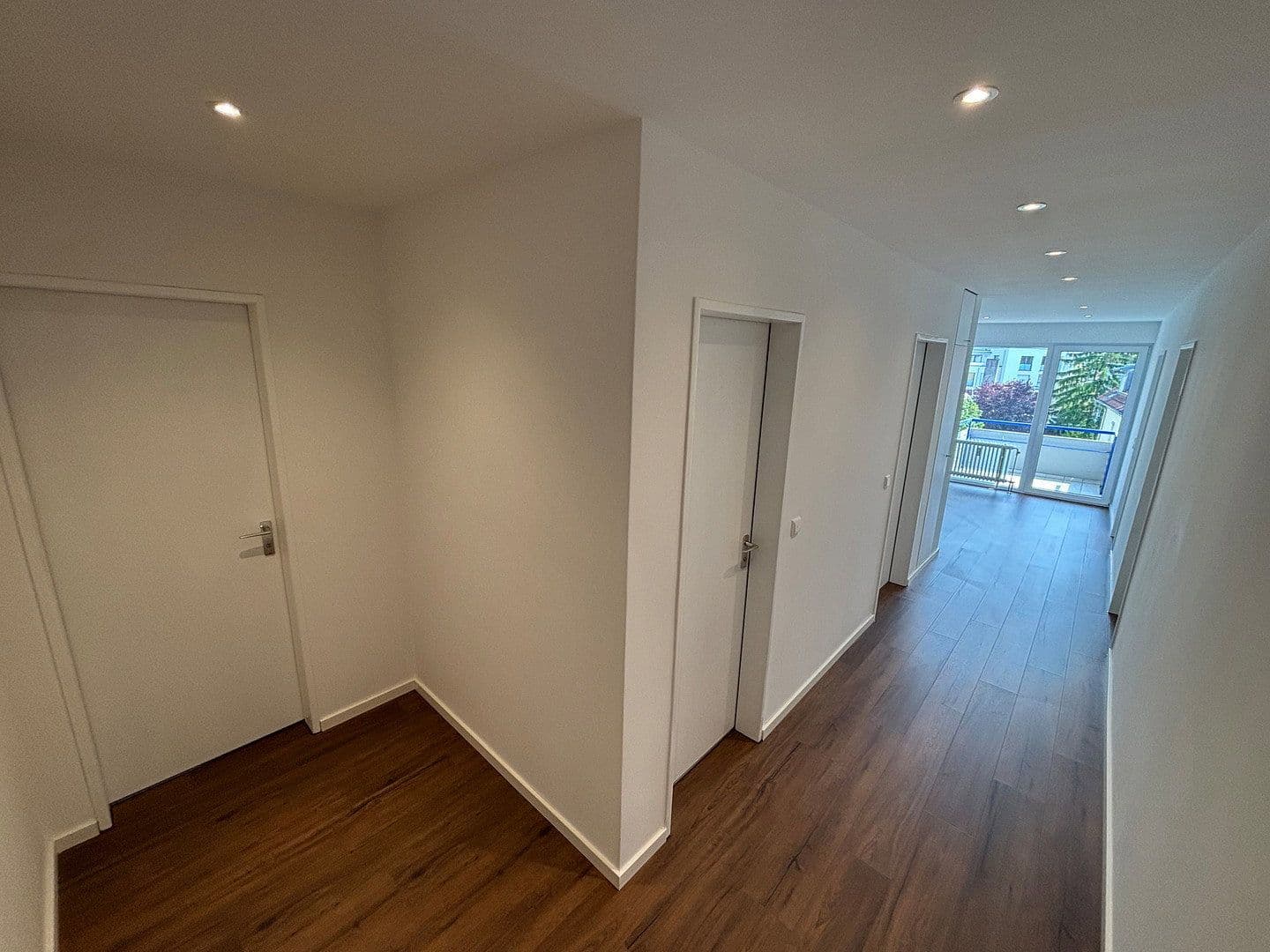 Prenájom bytu 3-izbový 89 m², Korntal-Münchingen, Bádensko-Wurttembersko Prenájom bytu 3-izbový 89 m², Korntal-Münchingen, Bádensko-Wurttembersko