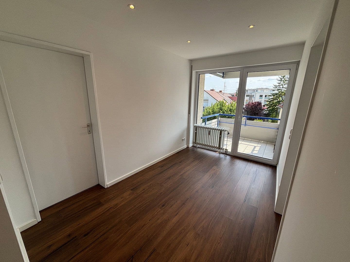 Prenájom bytu 3-izbový 89 m², Korntal-Münchingen, Bádensko-Wurttembersko Prenájom bytu 3-izbový 89 m², Korntal-Münchingen, Bádensko-Wurttembersko