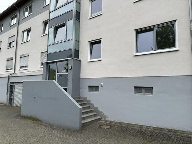 Prenájom bytu 3-izbový 80 m², Scharrenbroicher Straße 55c, Rösrath, Severné Porýnie - Westfálsko Prenájom bytu 3-izbový 80 m², Scharrenbroicher Straße 55c, Rösrath, Severné Porýnie - Westfálsko