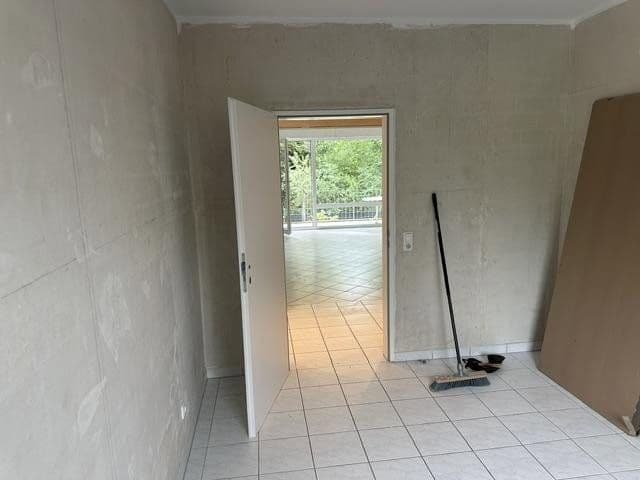 Prenájom bytu 3-izbový 80 m², Scharrenbroicher Straße 55c, Rösrath, Severné Porýnie - Westfálsko Prenájom bytu 3-izbový 80 m², Scharrenbroicher Straße 55c, Rösrath, Severné Porýnie - Westfálsko