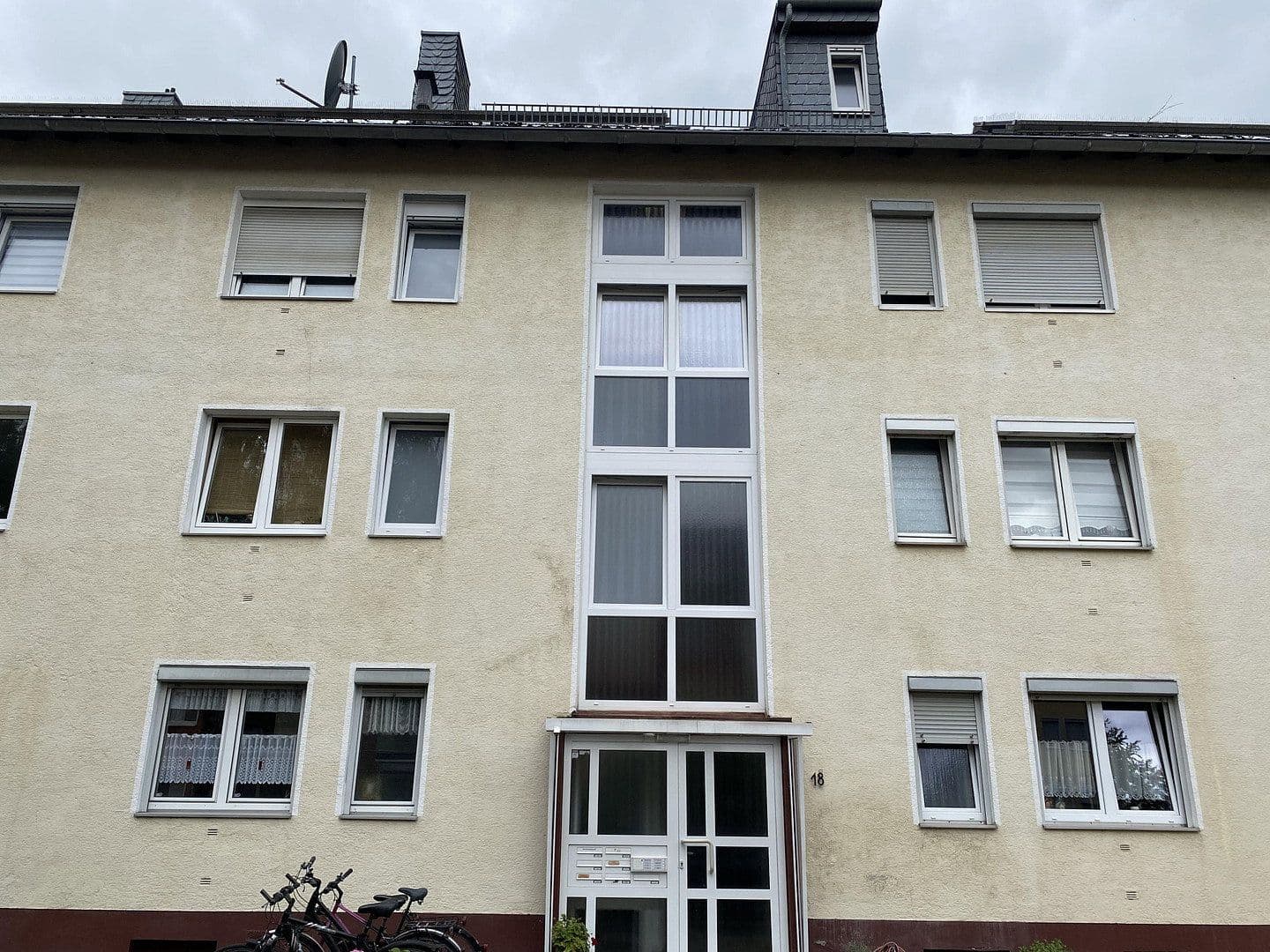 Prenájom bytu 2-izbový 42 m², Rezagstr. 18, Köln, Severné Porýnie - Westfálsko Prenájom bytu 2-izbový 42 m², Rezagstr. 18, Köln, Severné Porýnie - Westfálsko