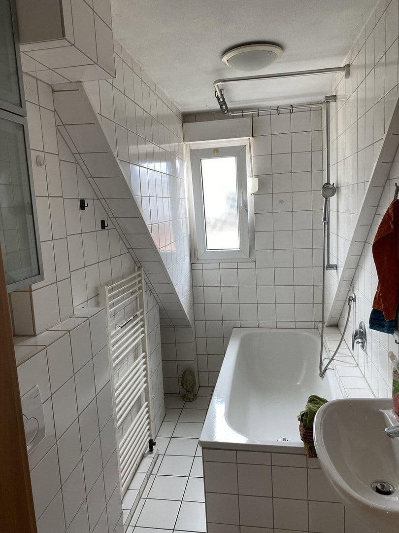 Prenájom bytu 2-izbový 42 m², Rezagstr. 18, Köln, Severné Porýnie - Westfálsko Prenájom bytu 2-izbový 42 m², Rezagstr. 18, Köln, Severné Porýnie - Westfálsko