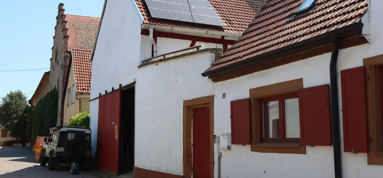 Predaj domu 130 m², pozemok 276 m², Hauptstr. 37, Wachenheim, Porýnie-Falcko Predaj domu 130 m², pozemok 276 m², Hauptstr. 37, Wachenheim, Porýnie-Falcko