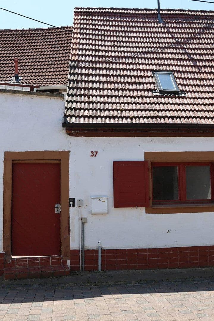 Predaj domu 130 m², pozemok 276 m², Hauptstr. 37, Wachenheim, Porýnie-Falcko Predaj domu 130 m², pozemok 276 m², Hauptstr. 37, Wachenheim, Porýnie-Falcko