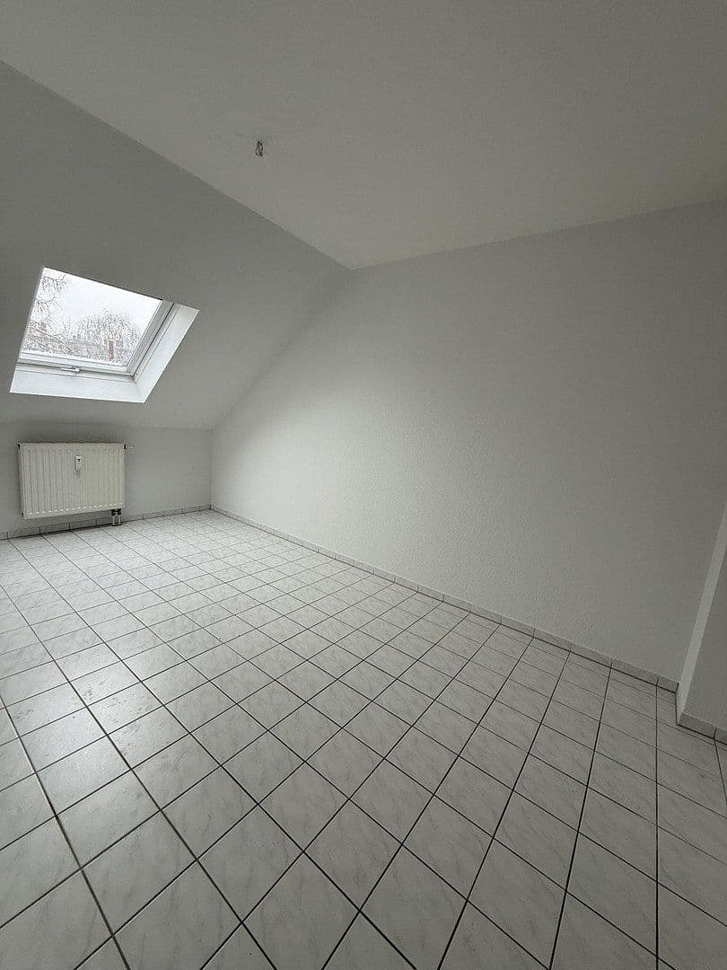 Prenájom bytu 2-izbový 60 m², Kreisigstraße 29, Zwickau, Sasko Prenájom bytu 2-izbový 60 m², Kreisigstraße 29, Zwickau, Sasko