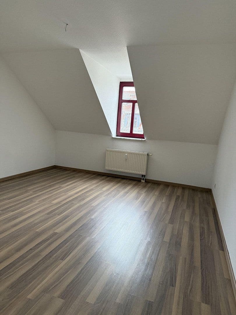 Prenájom bytu 2-izbový 60 m², Kreisigstraße 29, Zwickau, Sasko Prenájom bytu 2-izbový 60 m², Kreisigstraße 29, Zwickau, Sasko