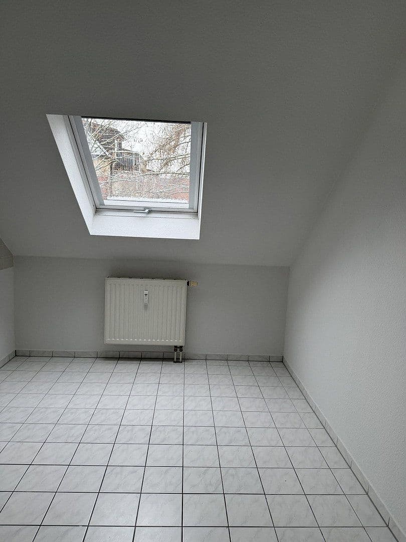 Prenájom bytu 2-izbový 60 m², Kreisigstraße 29, Zwickau, Sasko Prenájom bytu 2-izbový 60 m², Kreisigstraße 29, Zwickau, Sasko