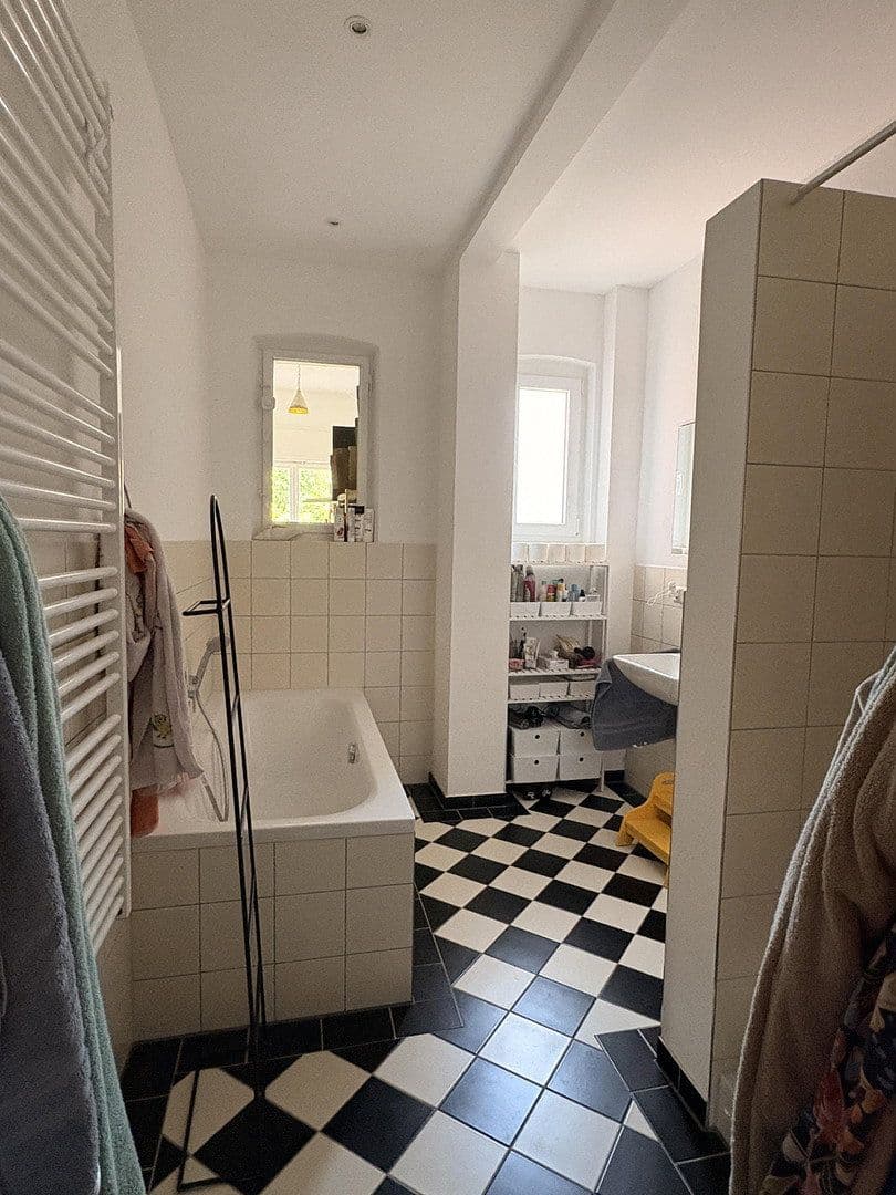 Prenájom bytu 5-izbový 124 m², Kirchheim unter Teck, Bádensko-Wurttembersko Prenájom bytu 5-izbový 124 m², Kirchheim unter Teck, Bádensko-Wurttembersko