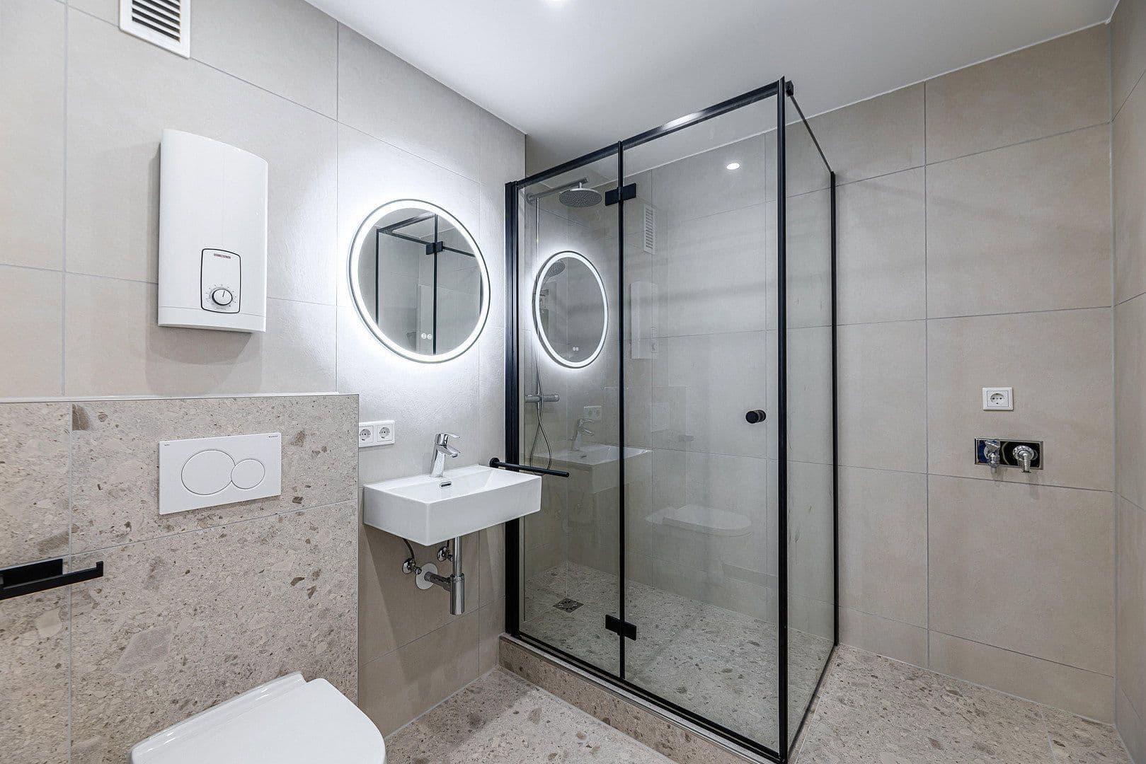 Predaj bytu 2-izbový 62 m², Hauchstraße 42, Nürnberg Röthenbach b. Schweinau, Bavorsko Predaj bytu 2-izbový 62 m², Hauchstraße 42, Nürnberg Röthenbach b. Schweinau, Bavorsko