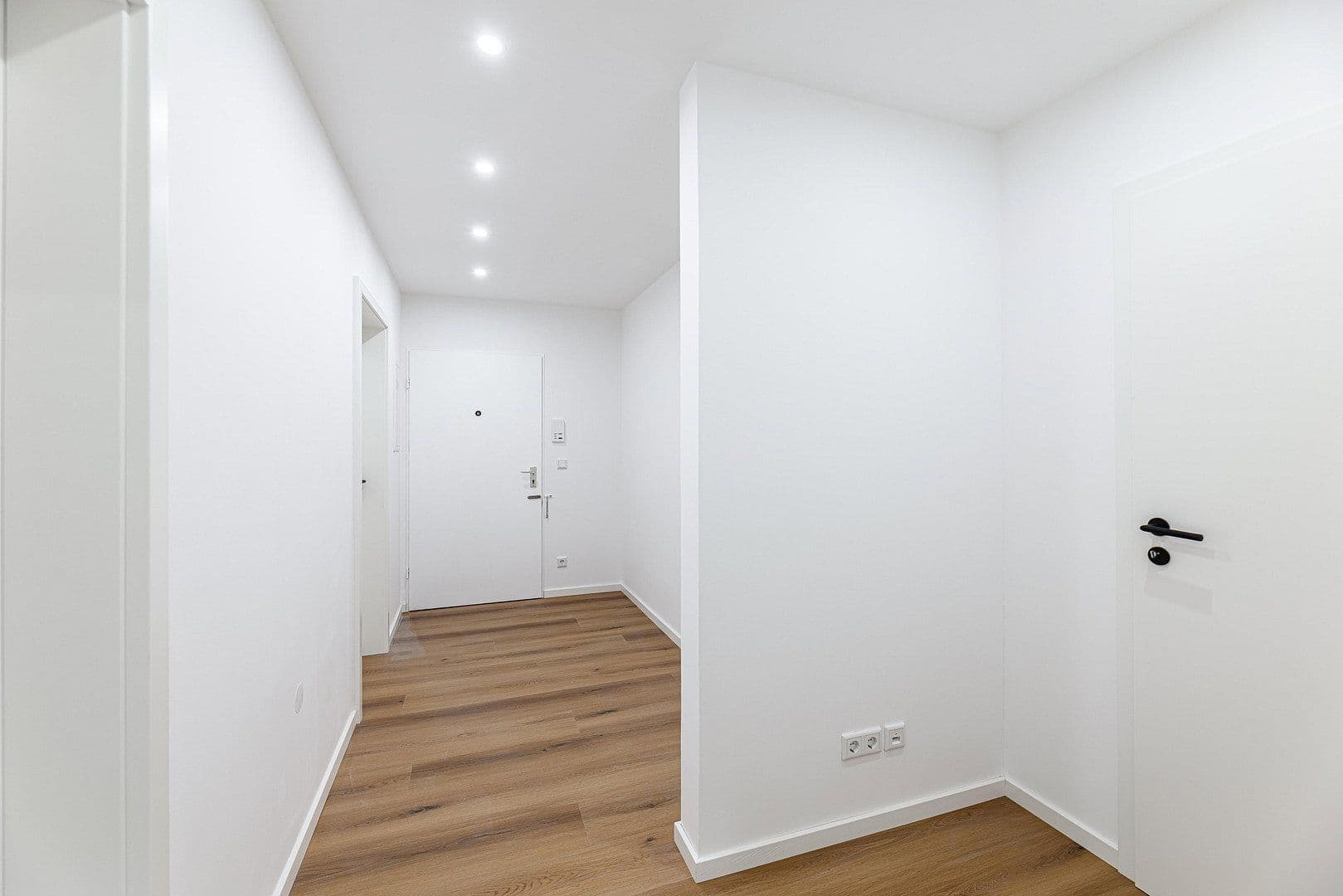 Predaj bytu 2-izbový 62 m², Hauchstraße 42, Nürnberg Röthenbach b. Schweinau, Bavorsko Predaj bytu 2-izbový 62 m², Hauchstraße 42, Nürnberg Röthenbach b. Schweinau, Bavorsko