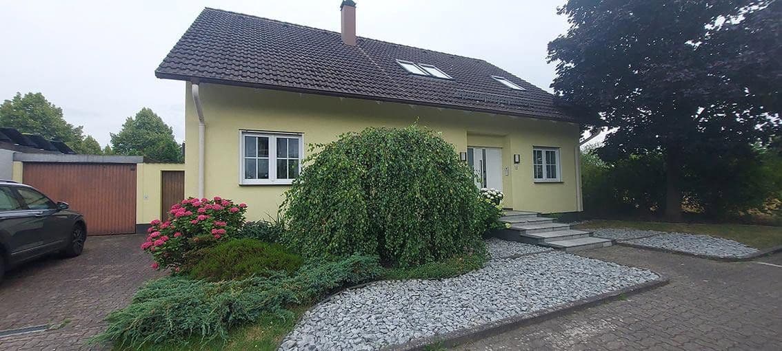 Predaj domu 200 m², pozemok 731 m², Karlsruhe, Bádensko-Wurttembersko Predaj domu 200 m², pozemok 731 m², Karlsruhe, Bádensko-Wurttembersko