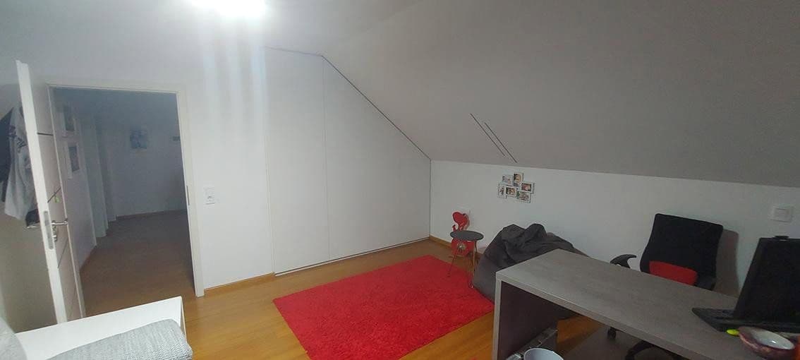 Predaj domu 200 m², pozemok 731 m², Karlsruhe, Bádensko-Wurttembersko Predaj domu 200 m², pozemok 731 m², Karlsruhe, Bádensko-Wurttembersko