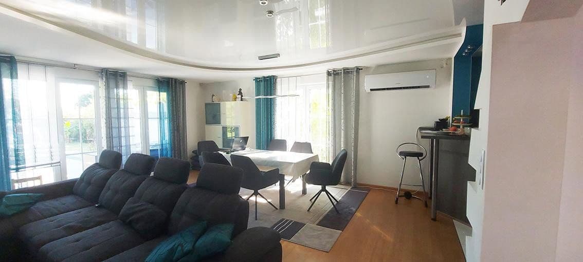 Predaj domu 200 m², pozemok 731 m², Karlsruhe, Bádensko-Wurttembersko Predaj domu 200 m², pozemok 731 m², Karlsruhe, Bádensko-Wurttembersko