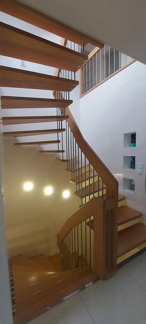 Predaj domu 200 m², pozemok 731 m², Karlsruhe, Bádensko-Wurttembersko Predaj domu 200 m², pozemok 731 m², Karlsruhe, Bádensko-Wurttembersko