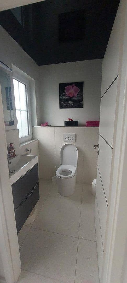 Predaj domu 200 m², pozemok 731 m², Karlsruhe, Bádensko-Wurttembersko Predaj domu 200 m², pozemok 731 m², Karlsruhe, Bádensko-Wurttembersko