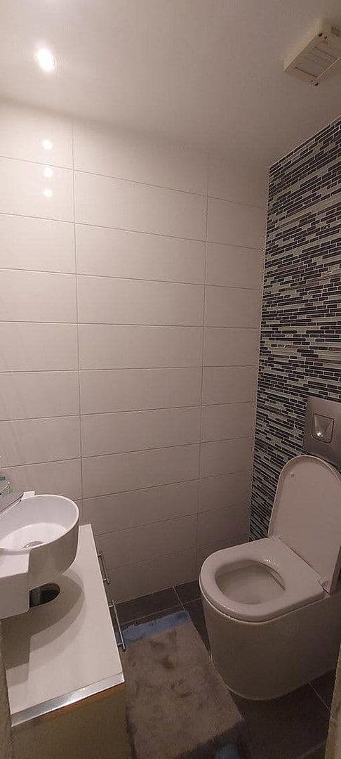 Predaj domu 200 m², pozemok 731 m², Karlsruhe, Bádensko-Wurttembersko Predaj domu 200 m², pozemok 731 m², Karlsruhe, Bádensko-Wurttembersko