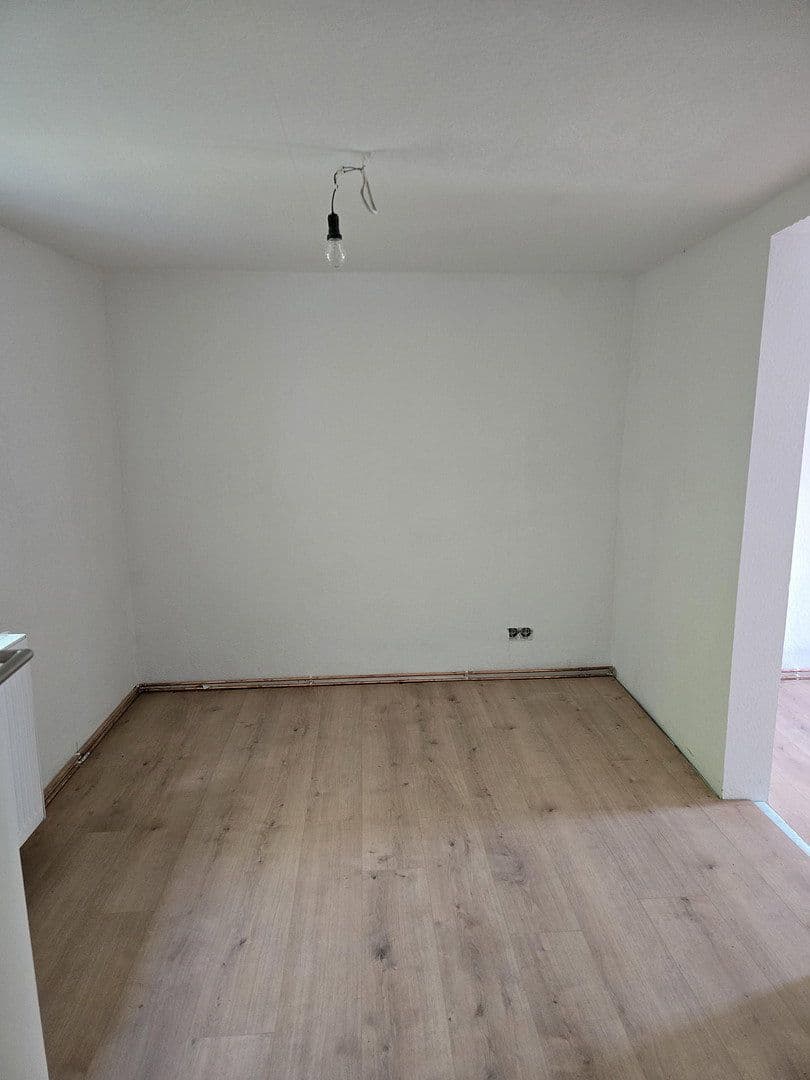 Predaj domu 92 m², pozemok 133 m², Hauptstraße 45, Oberheimbach, Porýnie-Falcko Predaj domu 92 m², pozemok 133 m², Hauptstraße 45, Oberheimbach, Porýnie-Falcko
