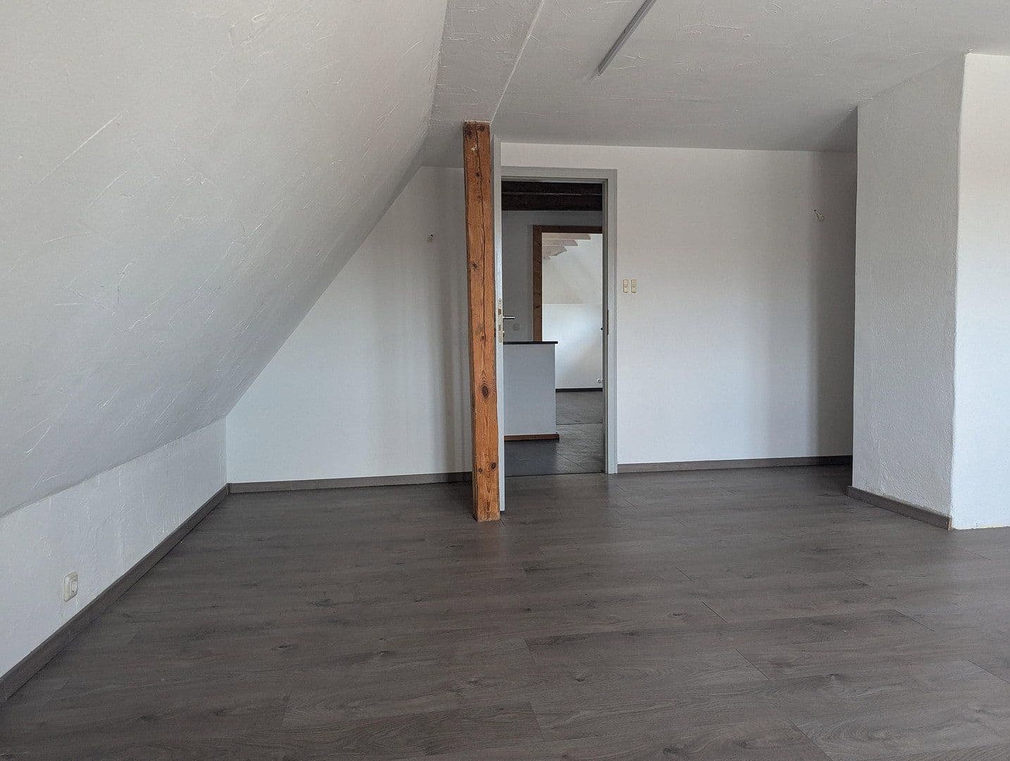 Predaj domu 155 m², pozemok 310 m², Oberköst 47, Burgebrach, Bavorsko Predaj domu 155 m², pozemok 310 m², Oberköst 47, Burgebrach, Bavorsko