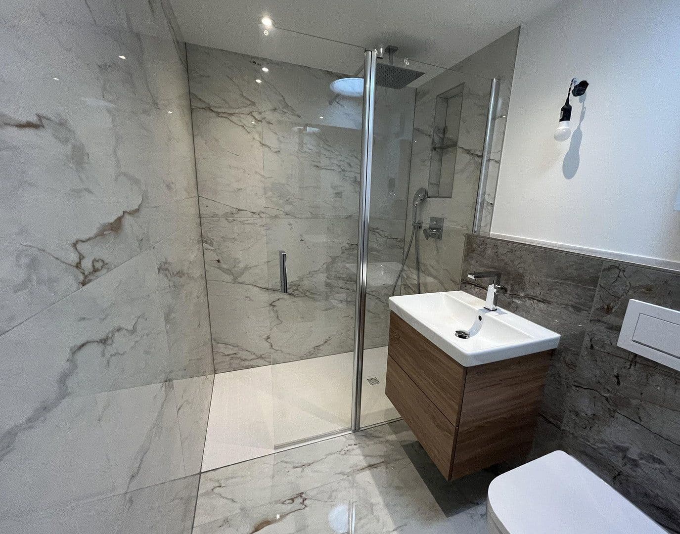 Predaj domu 100 m², pozemok 195 m², Düsseldorf, Severné Porýnie - Westfálsko Predaj domu 100 m², pozemok 195 m², Düsseldorf, Severné Porýnie - Westfálsko