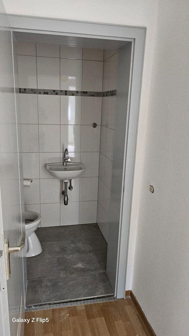 Prenájom bytu 3-izbový 93 m², Karlsruhe, Bádensko-Wurttembersko Prenájom bytu 3-izbový 93 m², Karlsruhe, Bádensko-Wurttembersko
